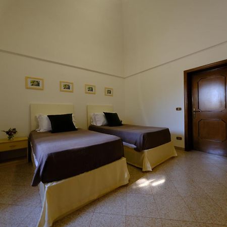 Tenuta Con Due Abitazioni Indipendenti Мартина Франка Екстериор снимка